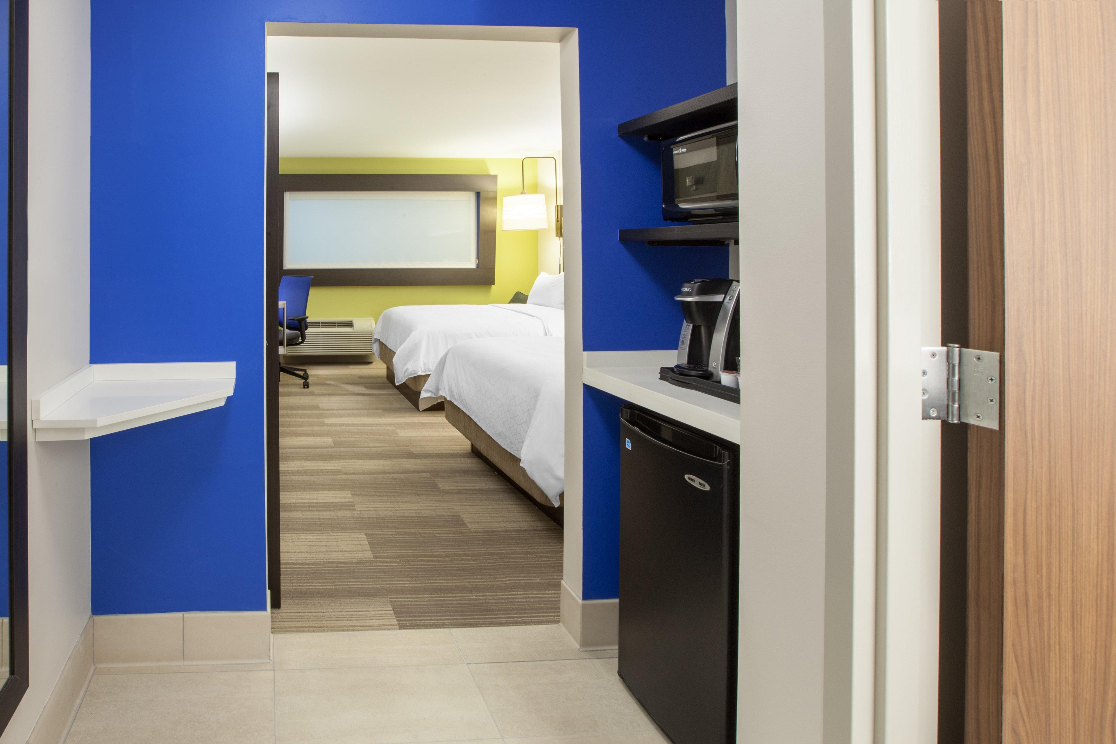 Holiday Inn Express Hotel & Suites Boston - Marlboro By Ihg Hudson Bagian luar foto