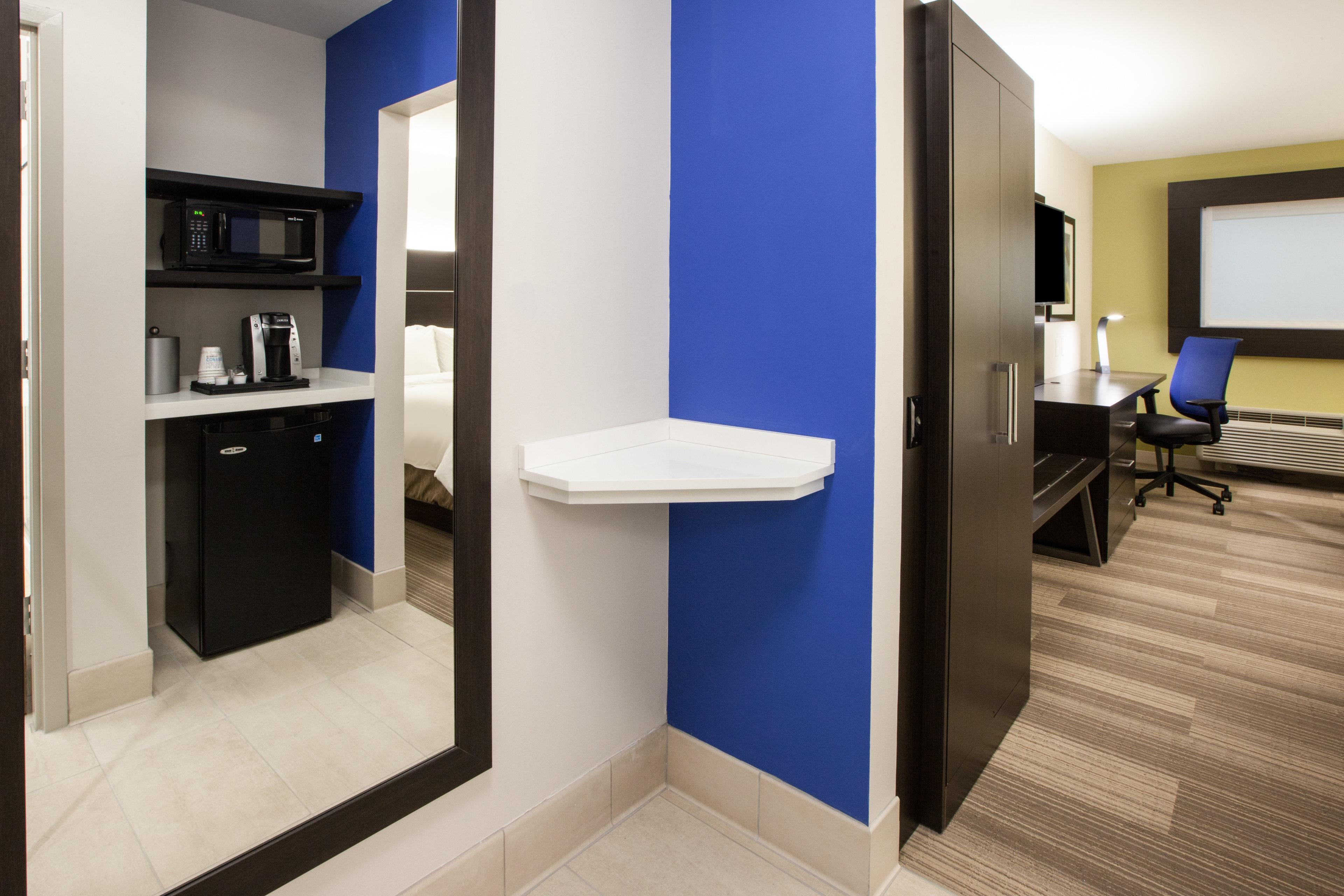 Holiday Inn Express Hotel & Suites Boston - Marlboro By Ihg Hudson Bagian luar foto