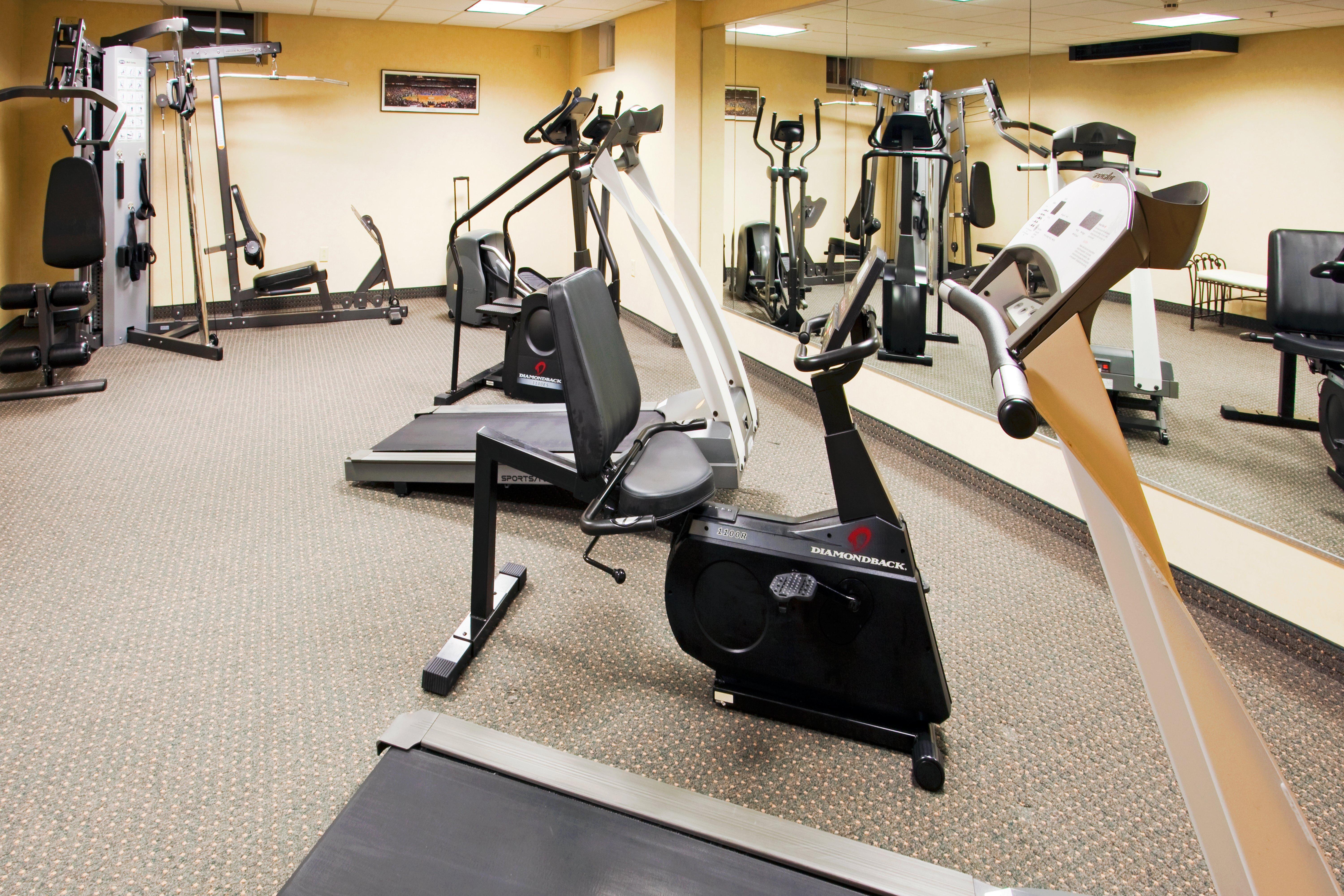 Holiday Inn Express Hotel & Suites Boston - Marlboro By Ihg Hudson Bagian luar foto