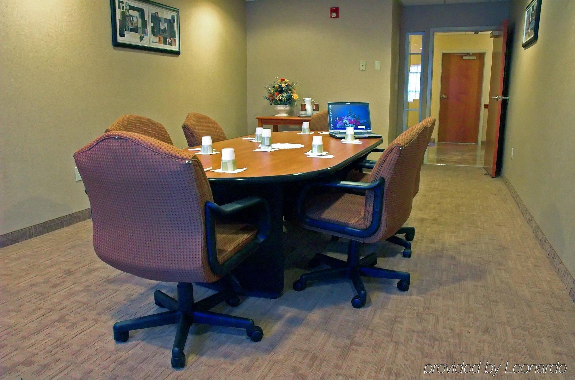 Holiday Inn Express Hotel & Suites Boston - Marlboro By Ihg Hudson Fasilitas foto