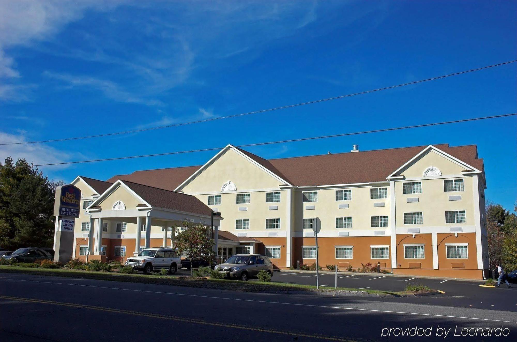 Holiday Inn Express Hotel & Suites Boston - Marlboro By Ihg Hudson Bagian luar foto
